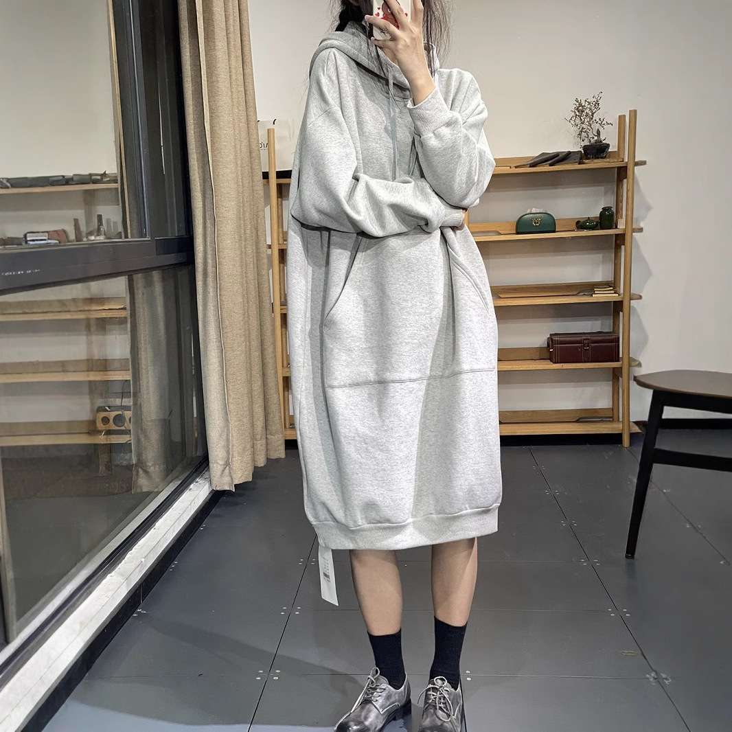 ロングワンピース ゆったりフードロングワンピース