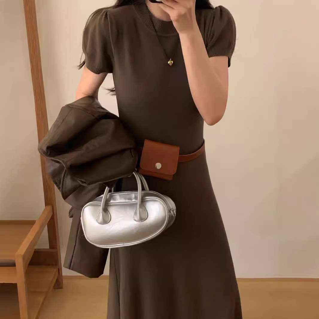 ロングワンピース ふんわり袖のリブニットワンピース