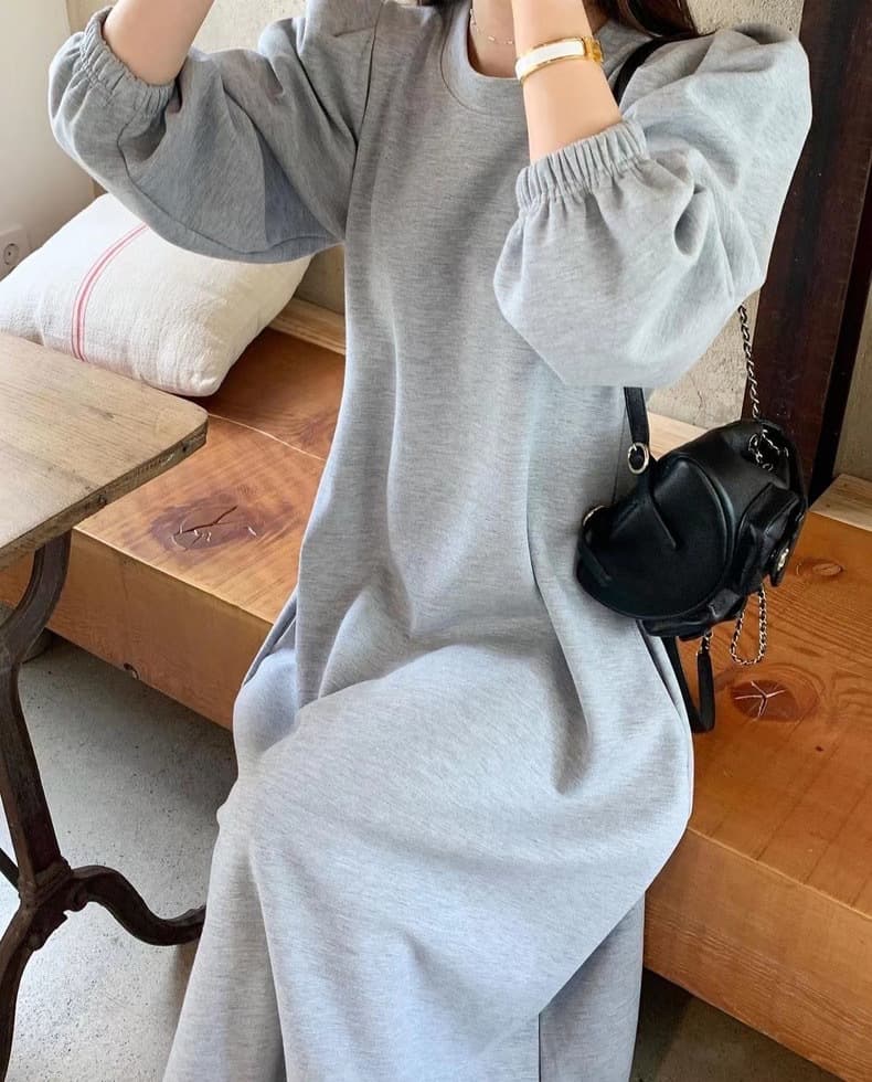 ロングワンピース ふんわり袖のゆったりワンピース