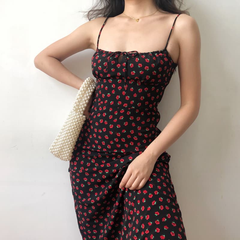 ロングワンピース キャミ 小花柄細紐キャミソール型ロング丈ワンピース