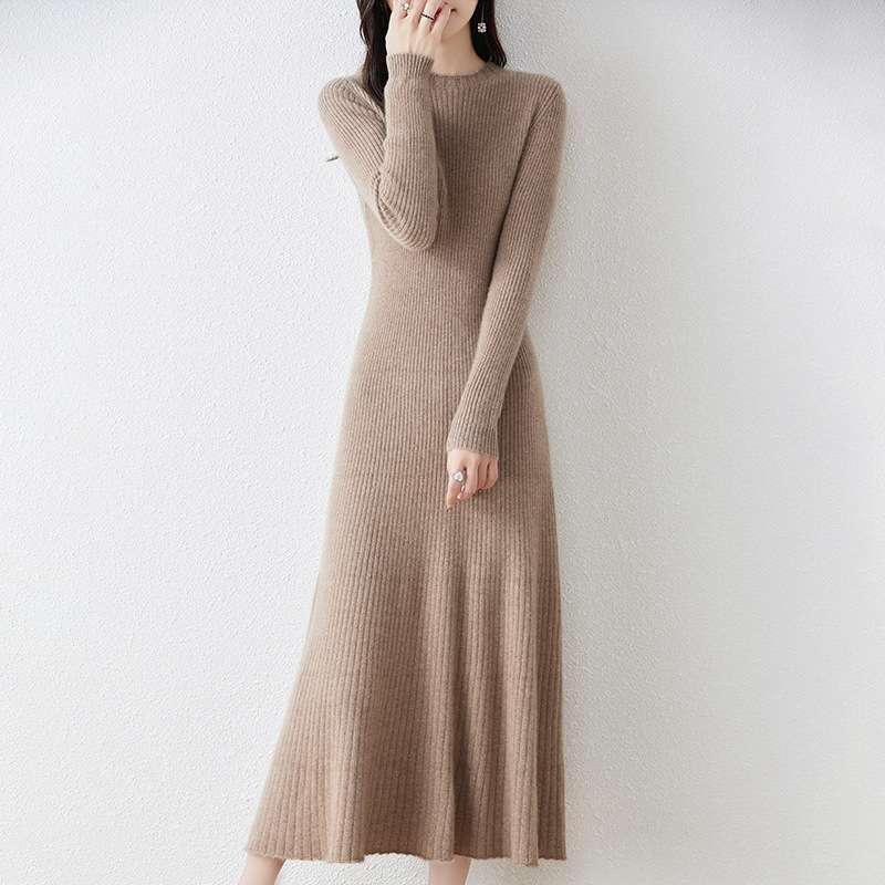 ロングワンピース なめらかリブ編み タートルワンピース