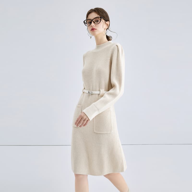 ロングワンピース ハイネックベルト付きニットワンピース