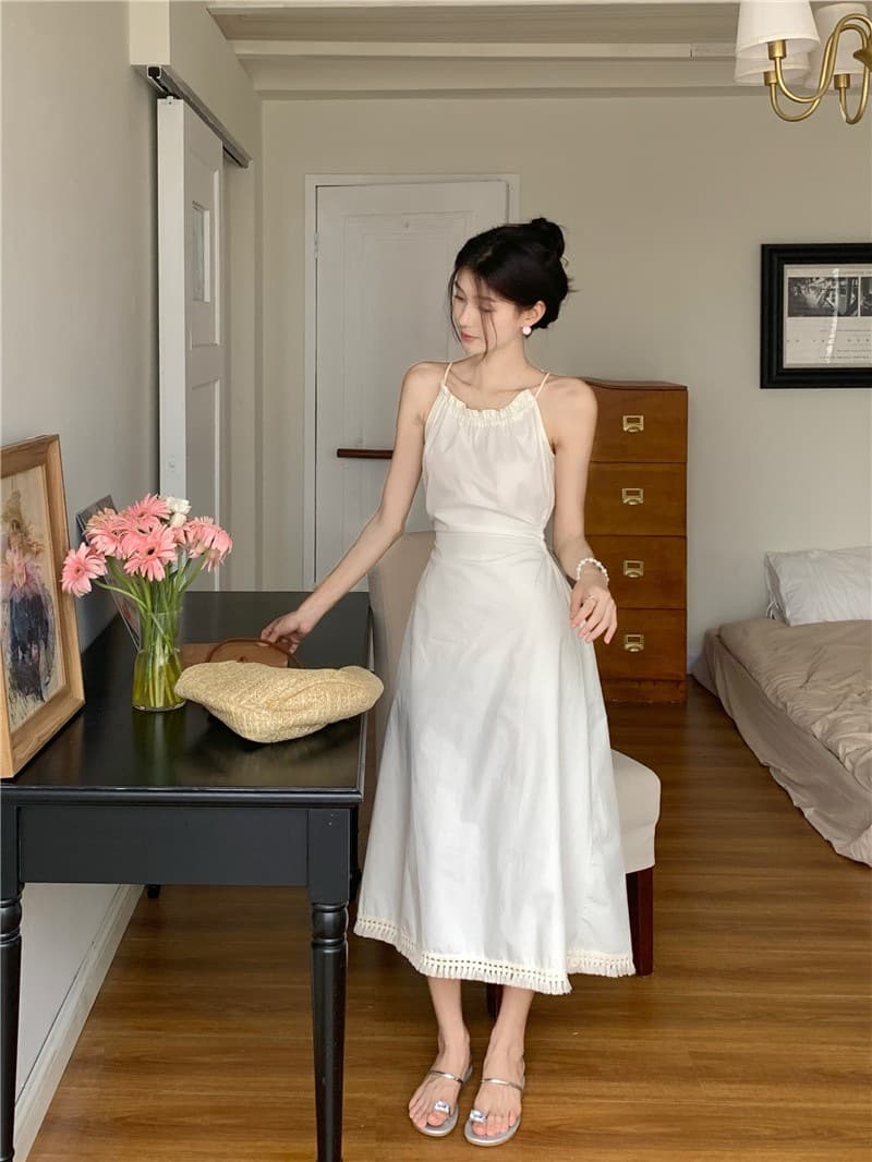 ロングワンピース 優美なカットデザイン バックリボンワンピース