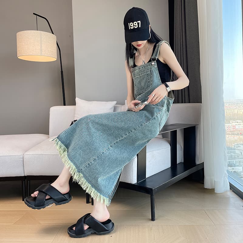 ロングワンピース デニム フリンジ裾サロペットワンピース