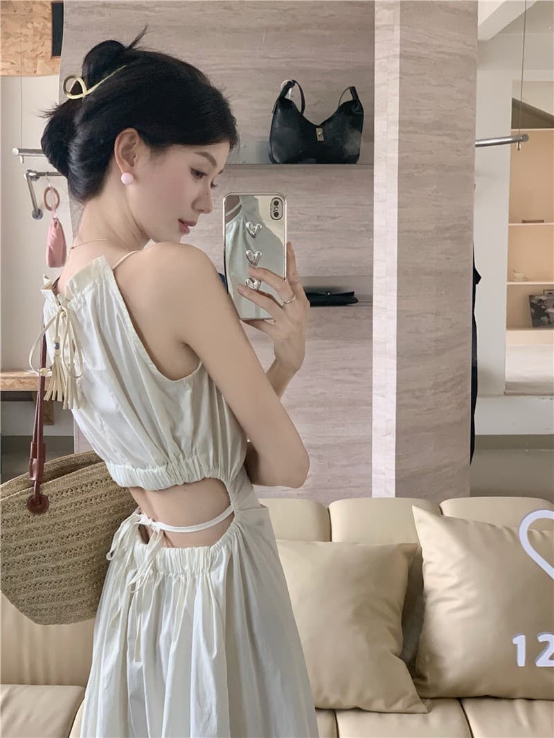 ロングワンピース 優美なカットデザイン バックリボンワンピース