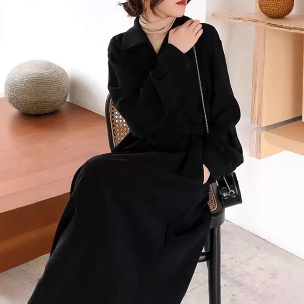 ロングワンピース ゆったりシルエット襟付きロングワンピース