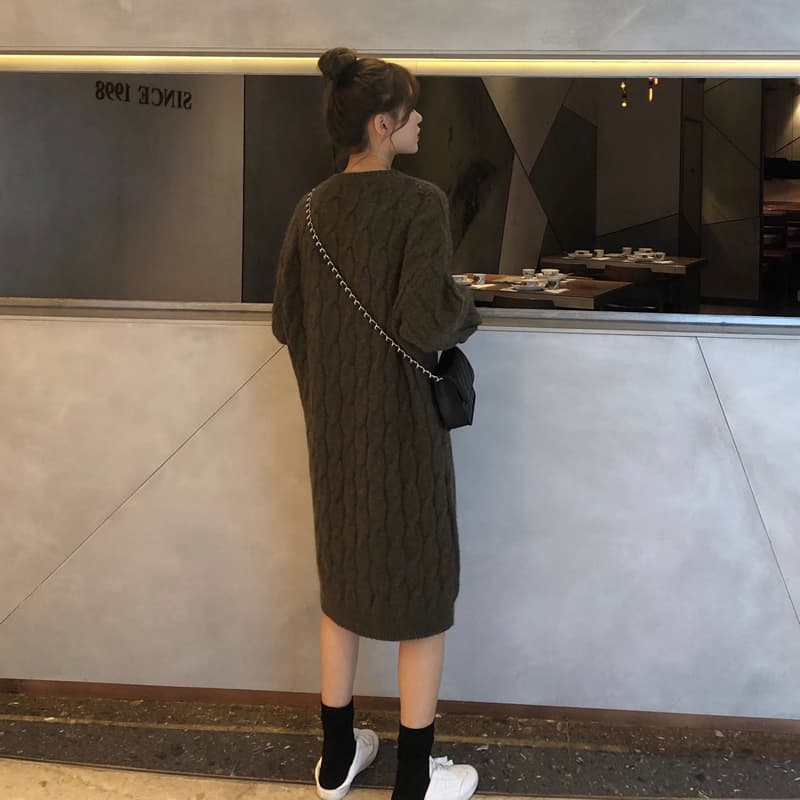 ロングワンピース ニット ケーブル編み長袖ニットロングワンピース