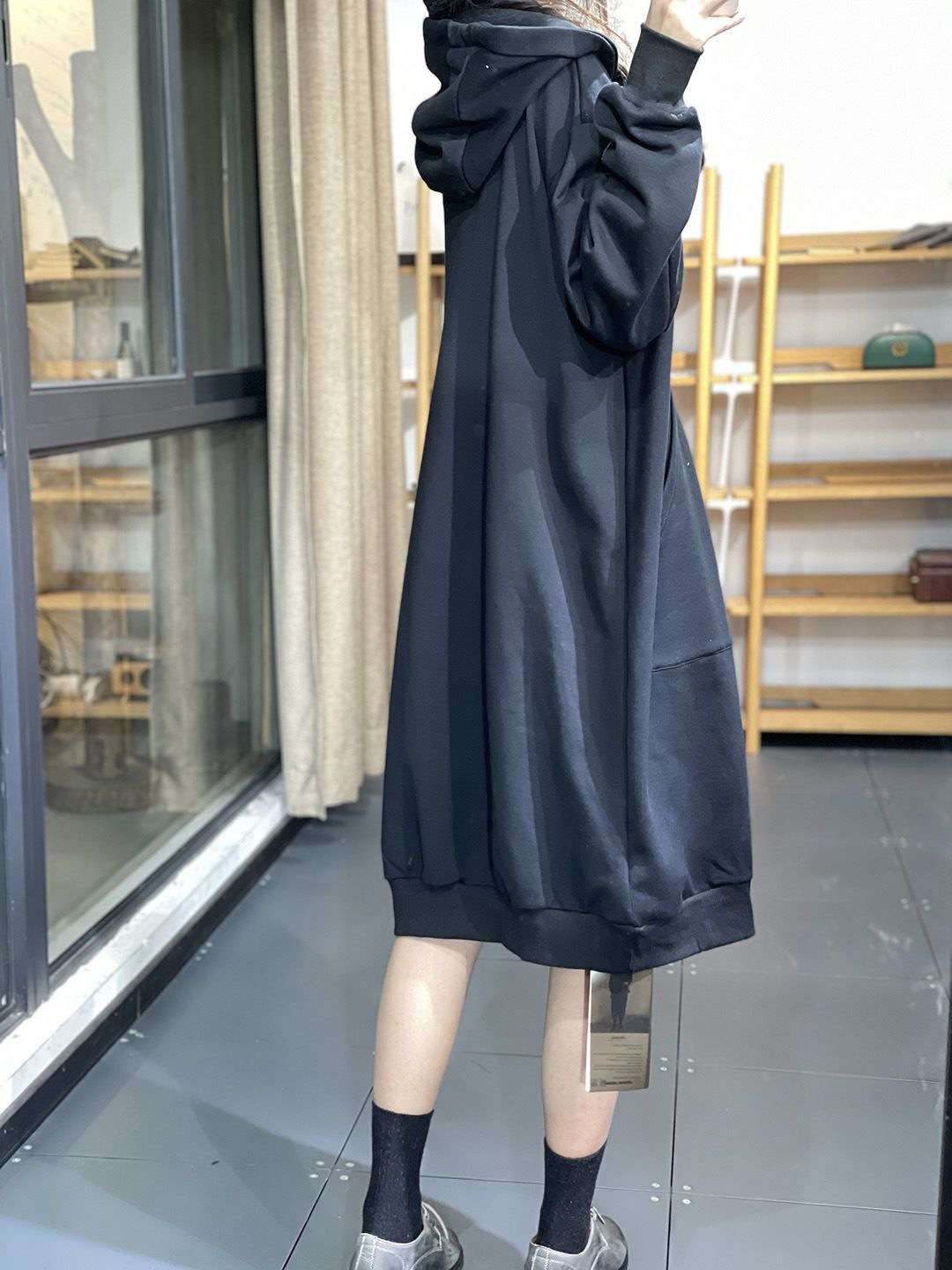 ロングワンピース ゆったりフードロングワンピース