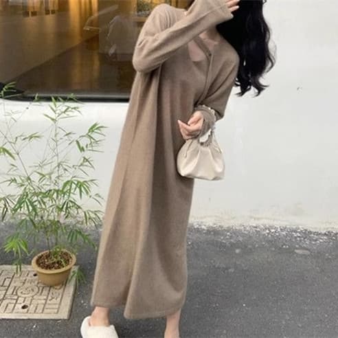 ロングワンピース ふんわり柔らか優美ニットワンピース