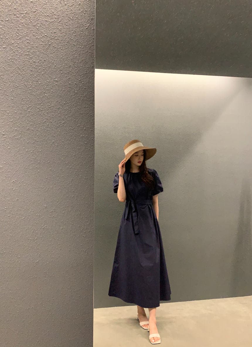新作 パフスリーブ フレア ロングワンピース 上品カジュアル