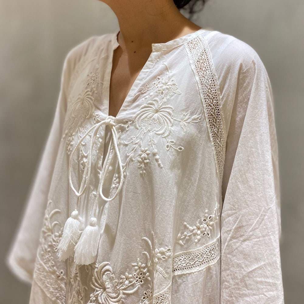 ロングワンピース レース 花刺繍タッセル紐付き七分袖ロングワンピース