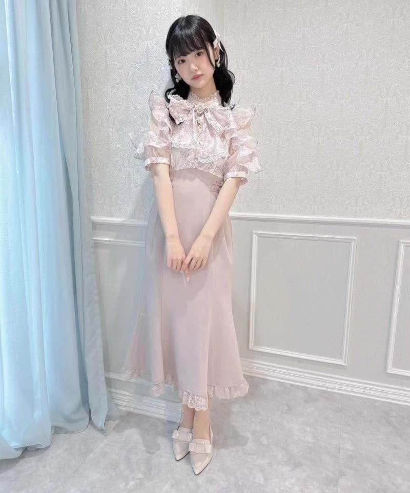 ロングワンピース ふんわり袖レースリボンワンピース