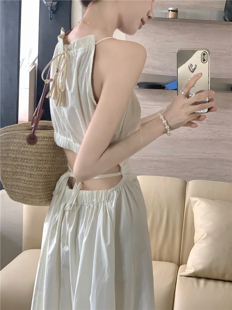 ロングワンピース 優美なカットデザイン バックリボンワンピース