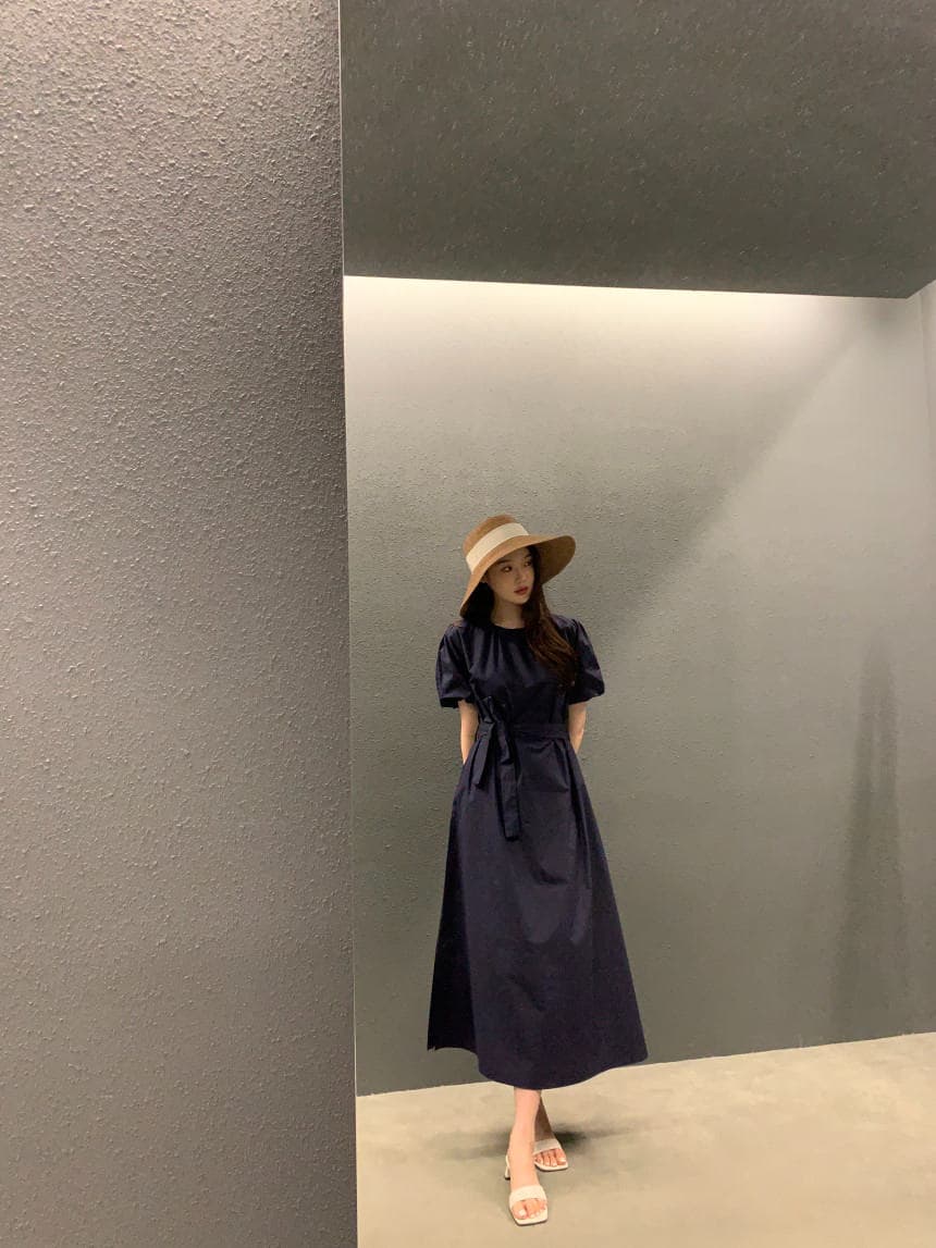 新作 パフスリーブ フレア ロングワンピース 上品カジュアル