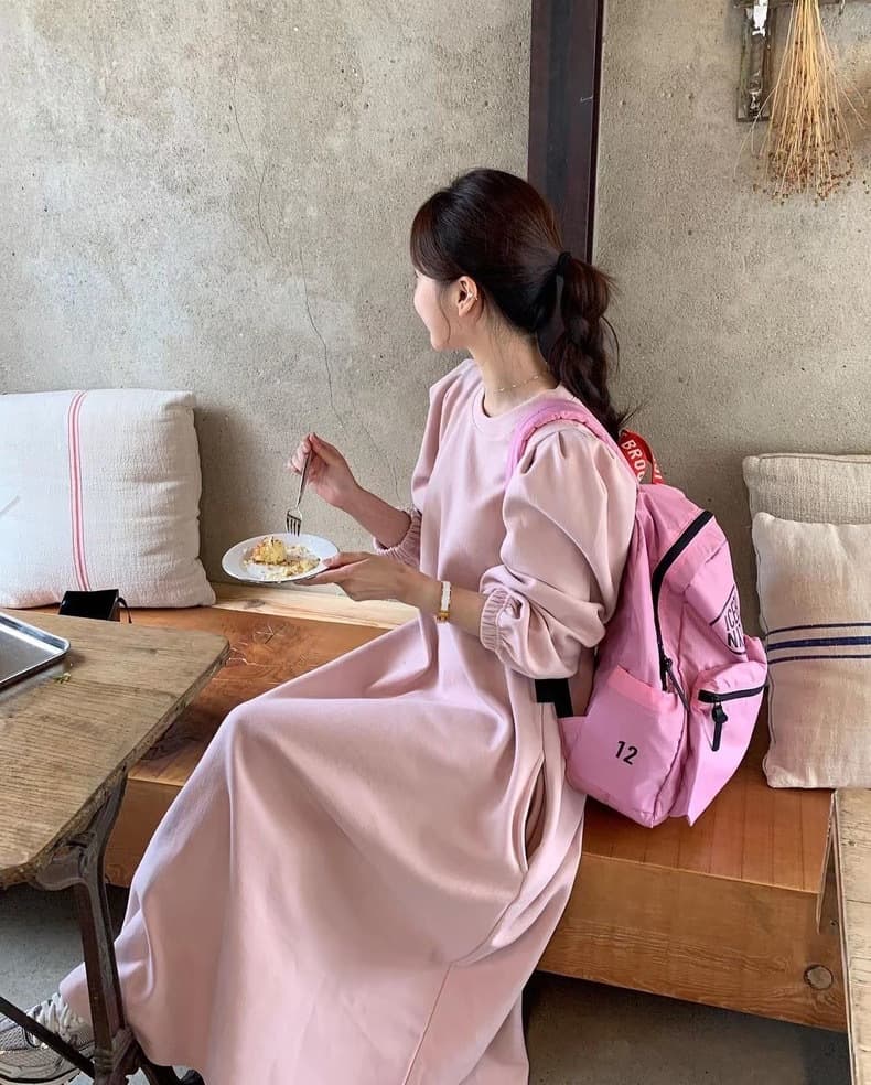 ロングワンピース ふんわり袖のゆったりワンピース