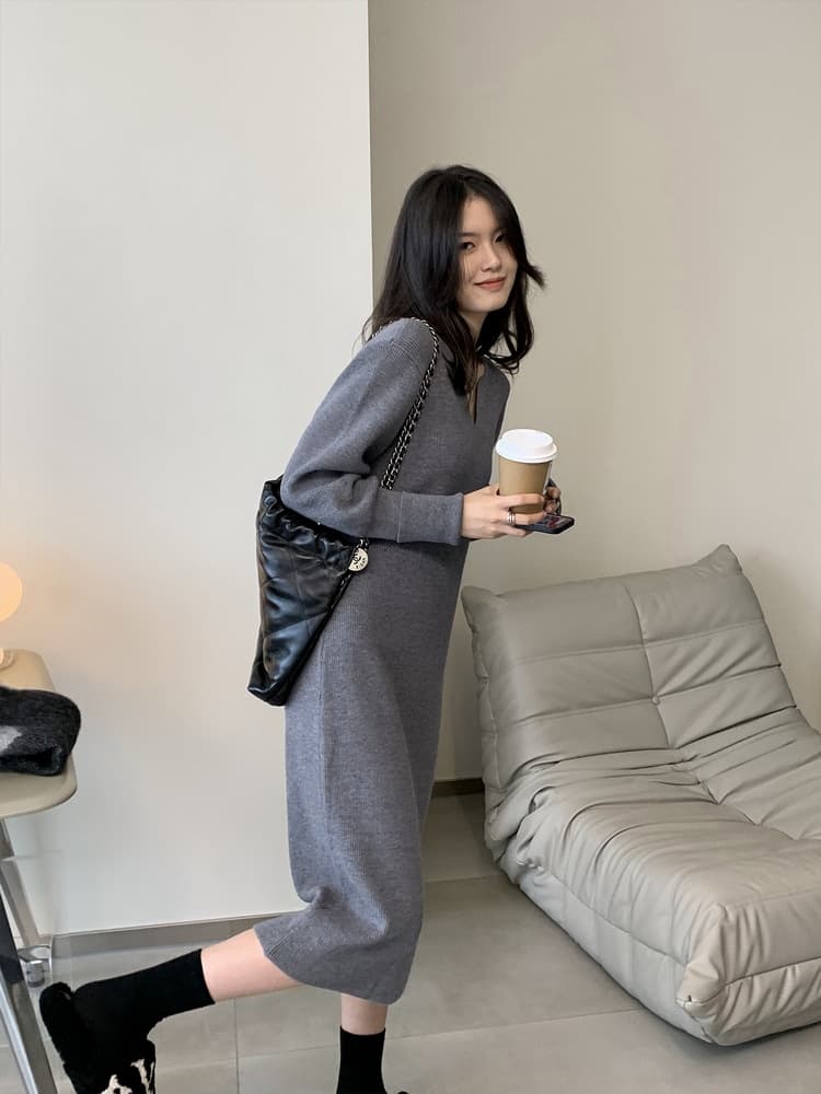ロングワンピース 大人の雰囲気漂うリブ編みマキシワンピース
