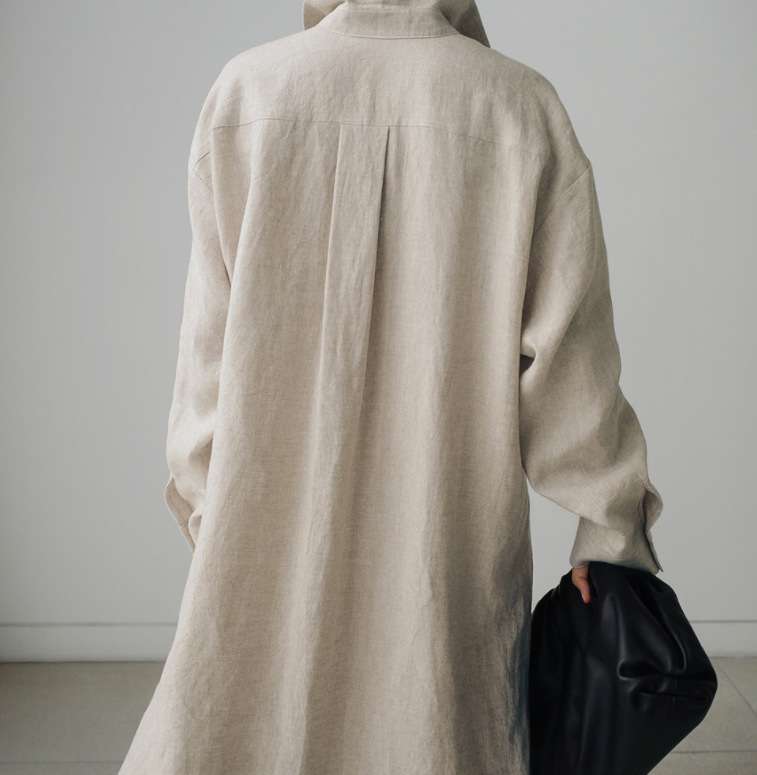 ロングワンピース リネン素材のスキッパー襟シャツワンピース
