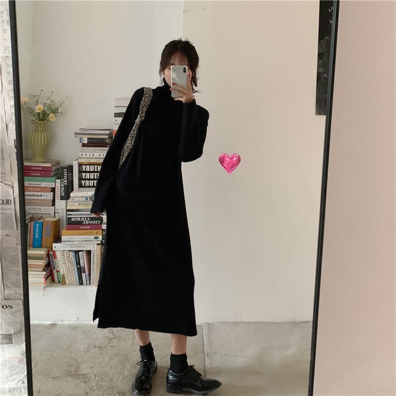 ロングワンピース タートルネック 上品な首もと暖か長袖ニットロングワンピース