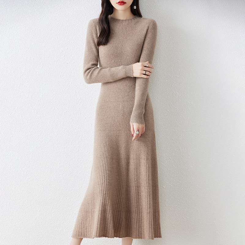 ロングワンピース なめらかリブ編み タートルワンピース