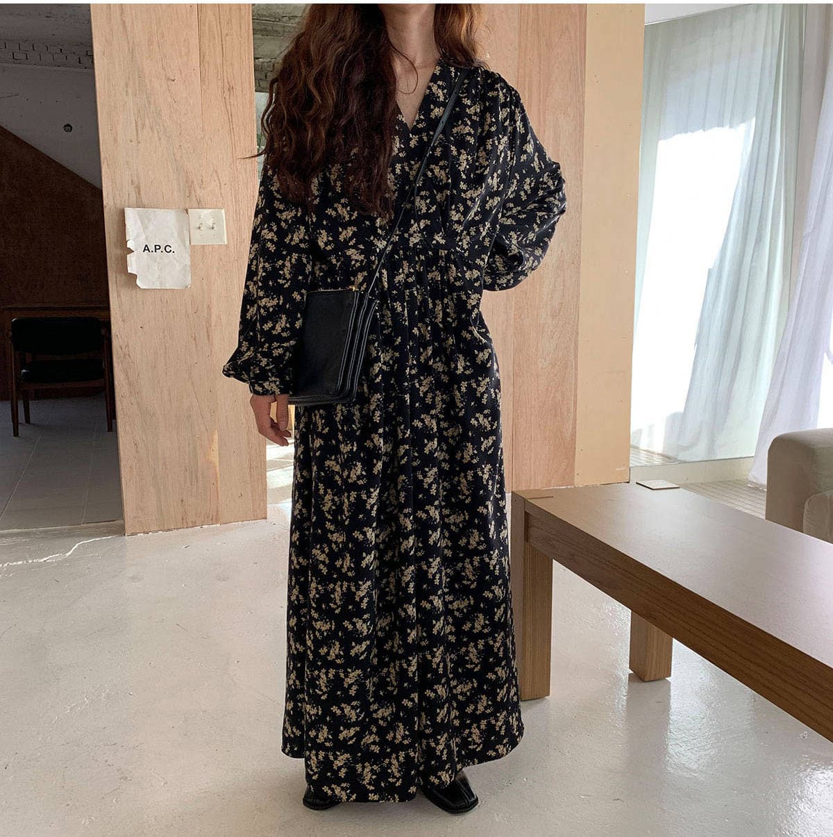 ロングワンピース 花柄シャツワンピース 長袖ブイネック 上品ロング丈