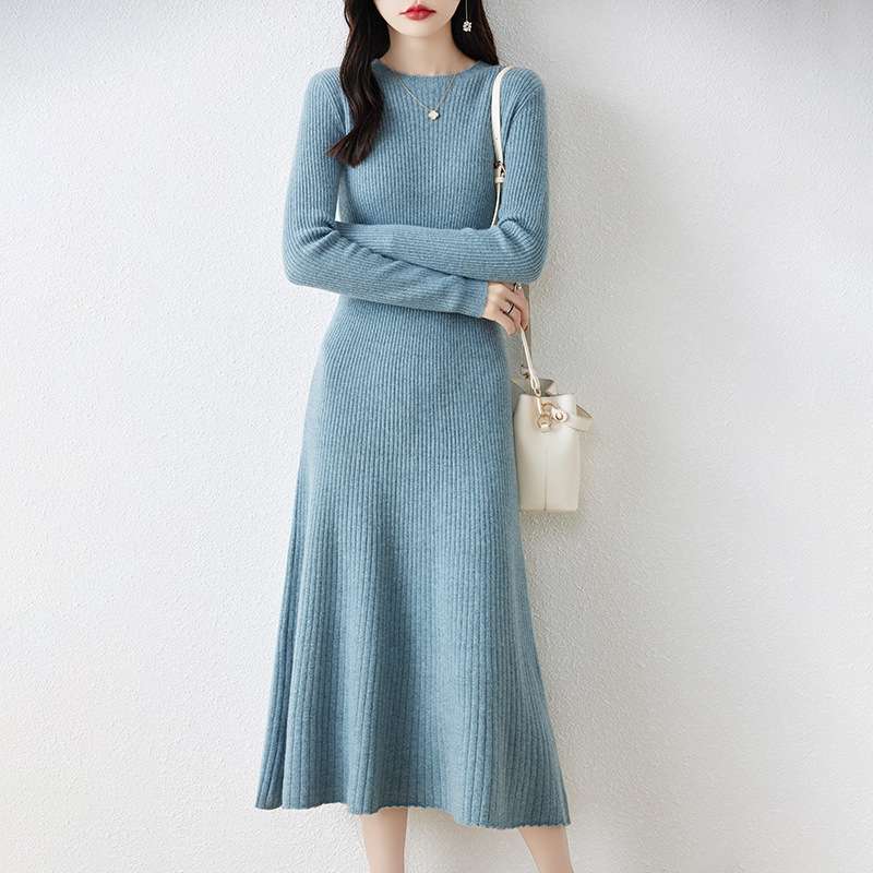 ロングワンピース なめらかリブ編み タートルワンピース