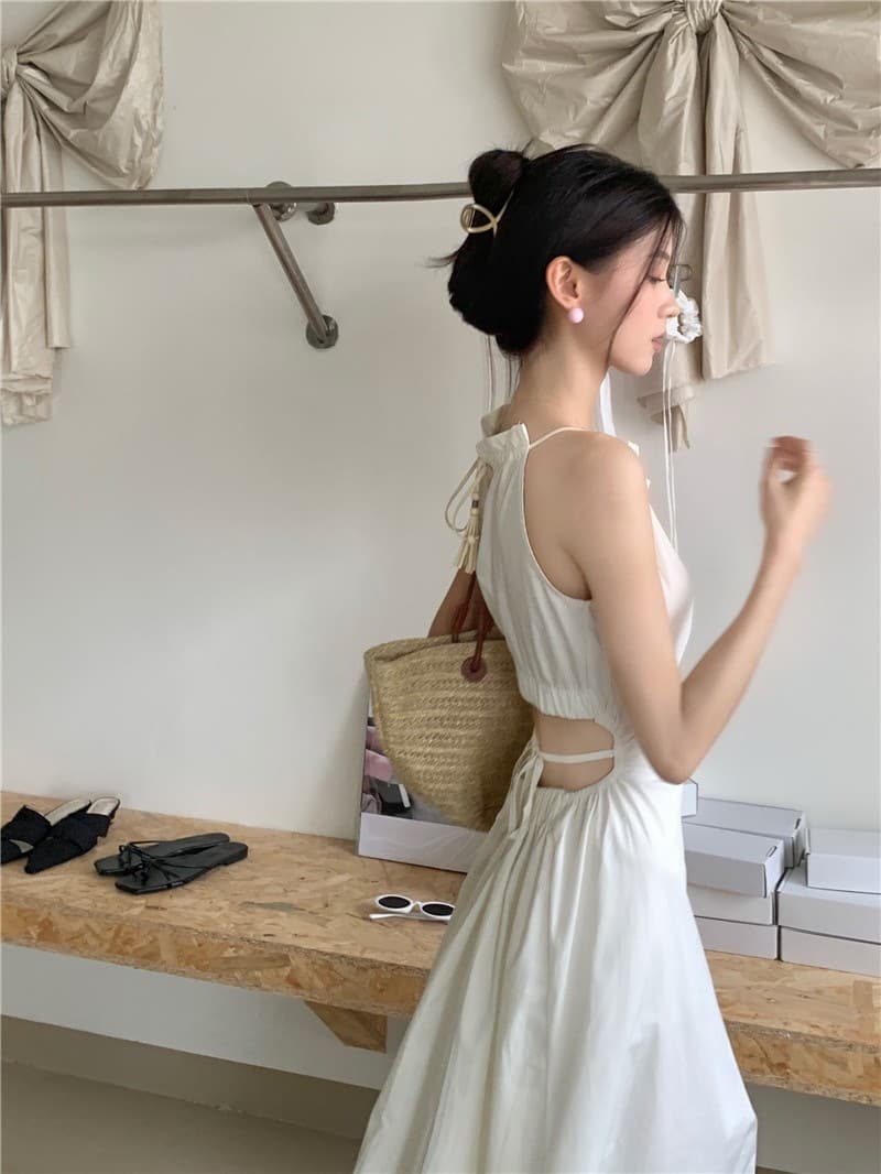 ロングワンピース 優美なカットデザイン バックリボンワンピース