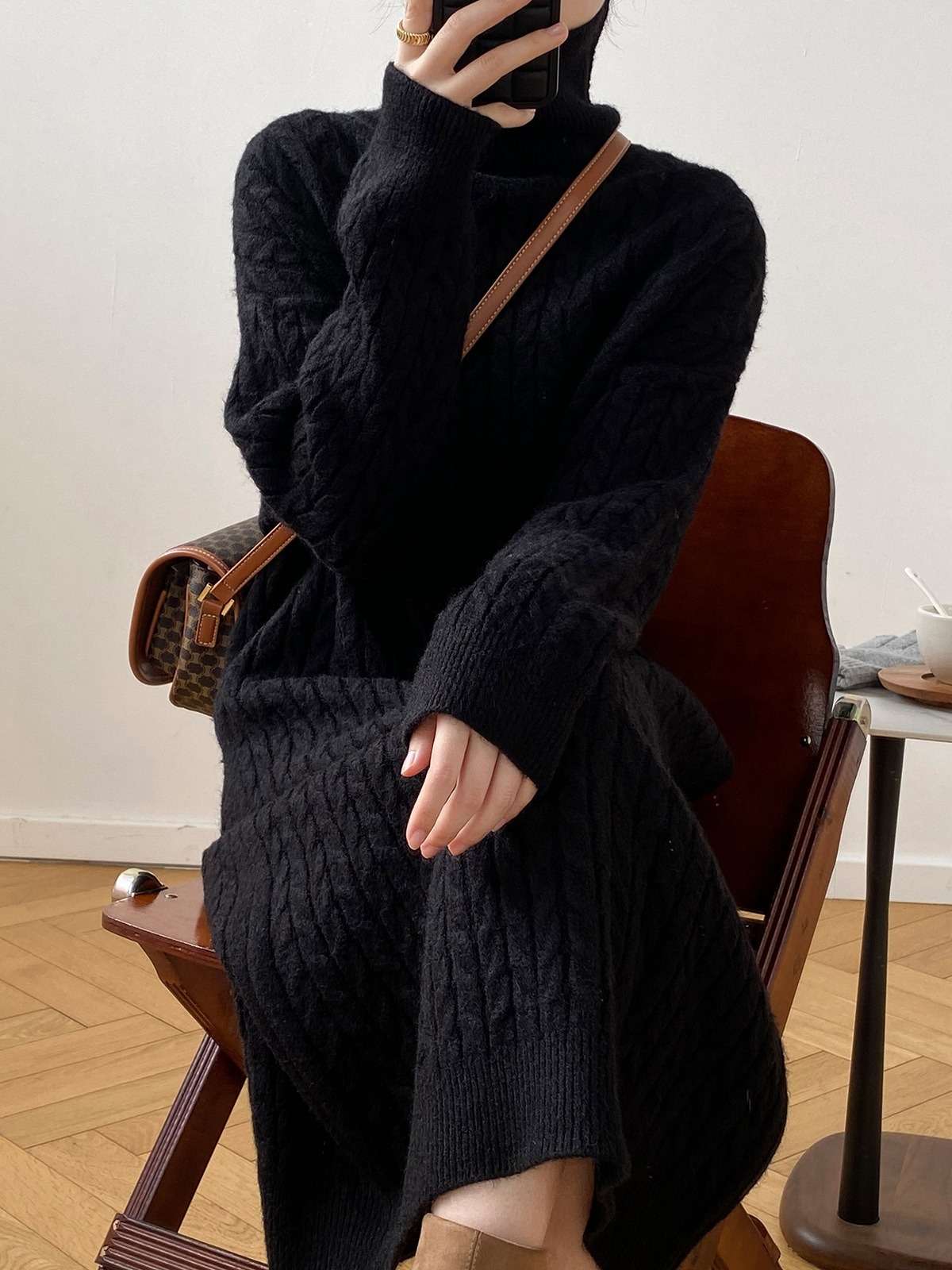 ロングワンピース ケーブル編みタートルネックワンピース