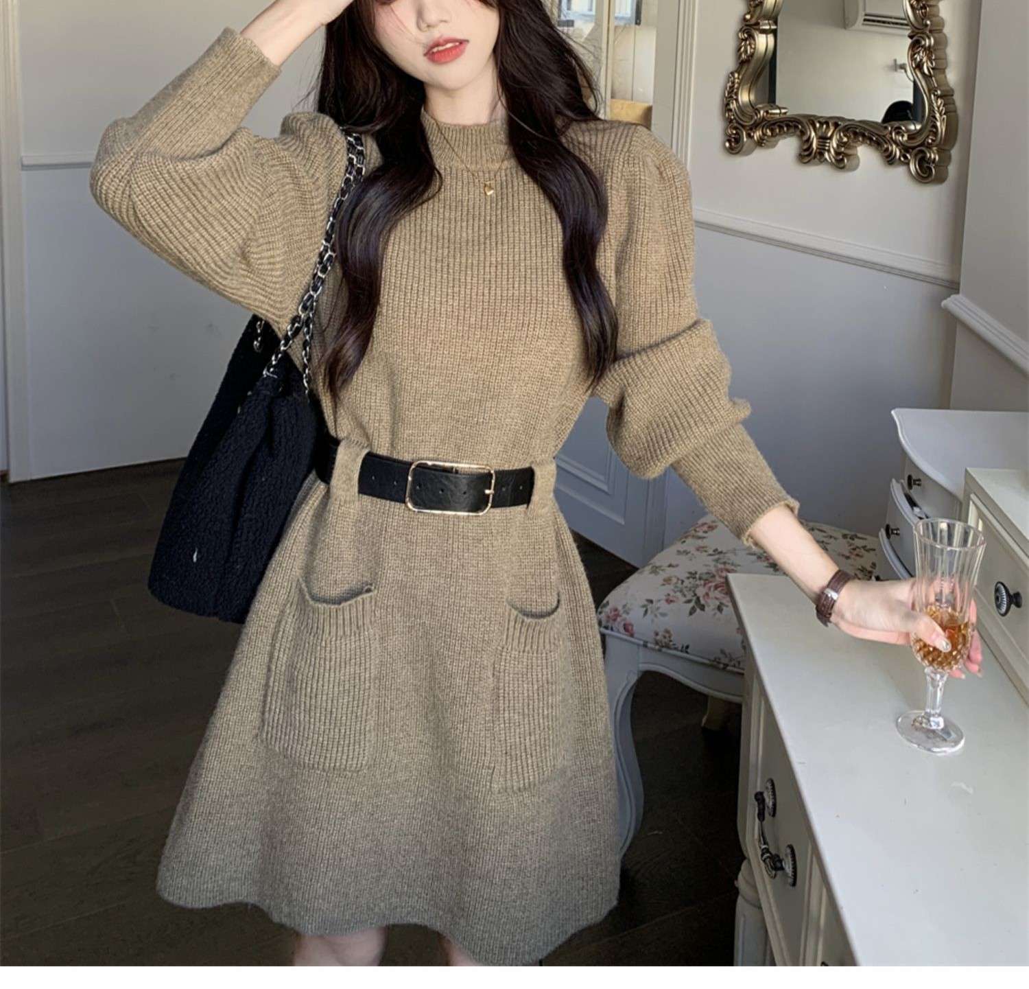 ロングワンピース ふんわり袖のベルト付きニットワンピース