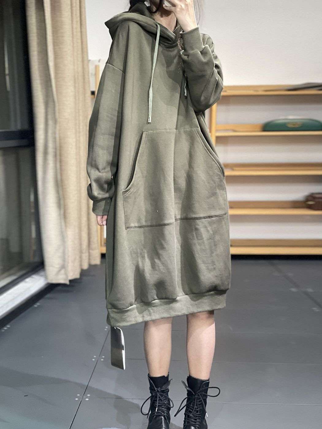 ロングワンピース ゆったりフードロングワンピース