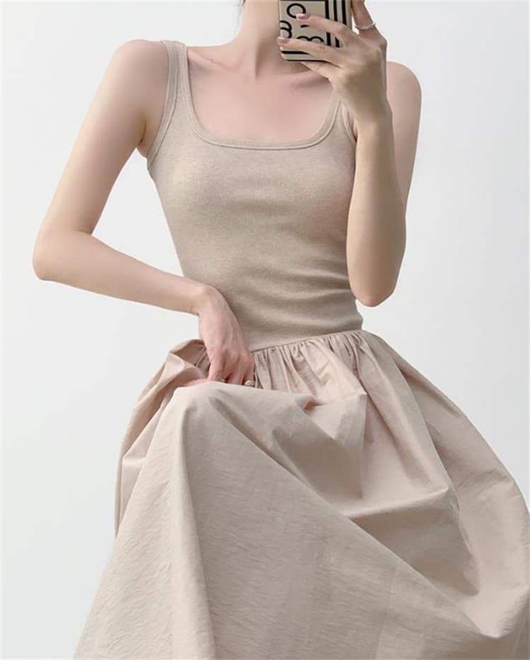 大人可愛い背中見せニットノースリーブロングワンピース