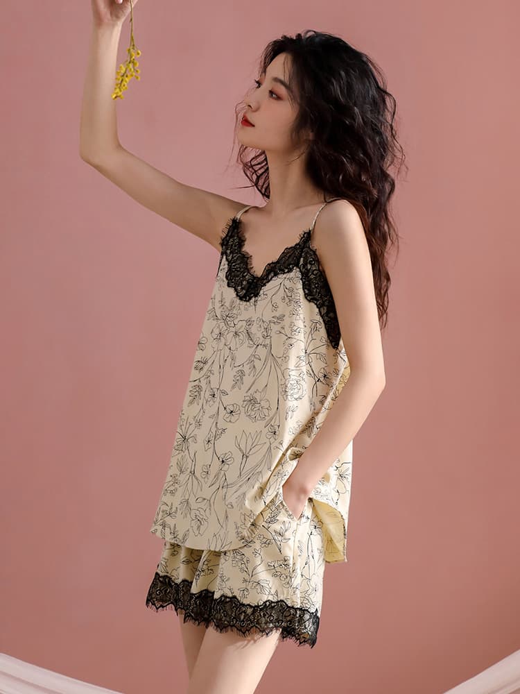 ロングワンピース 花柄シフォン細肩紐レース縁取りロングワンピース