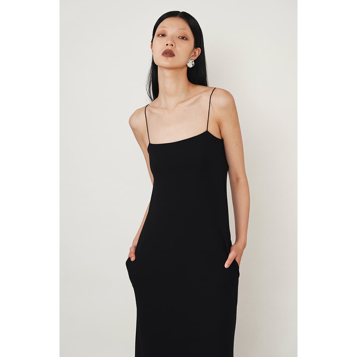 ロングワンピース キャミ 大人の上品細紐ストレートロングキャミソールワンピース