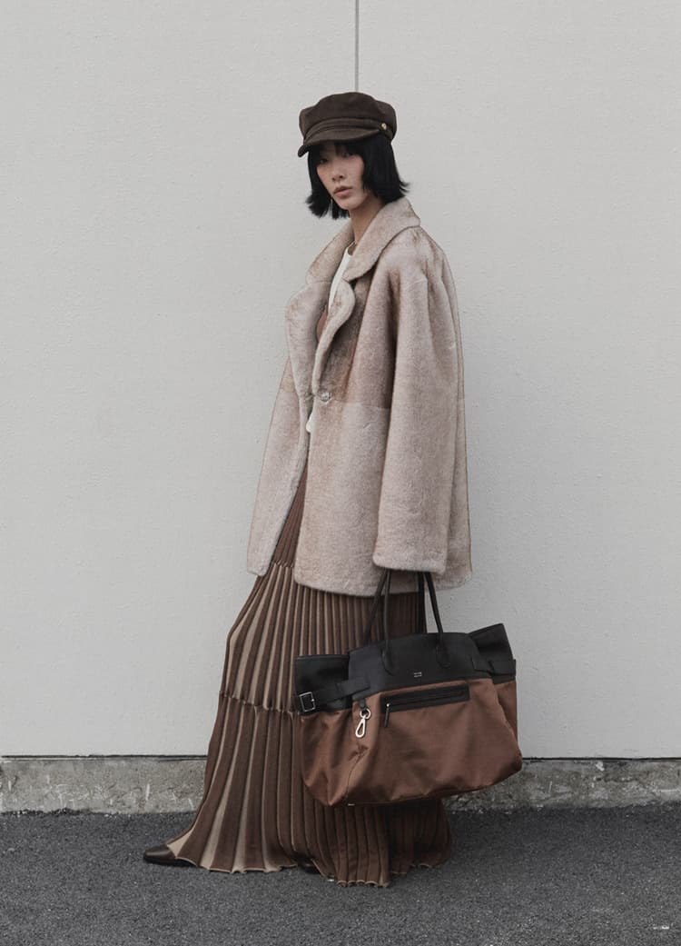 ロングワンピース 多段プリーツニットワンピース