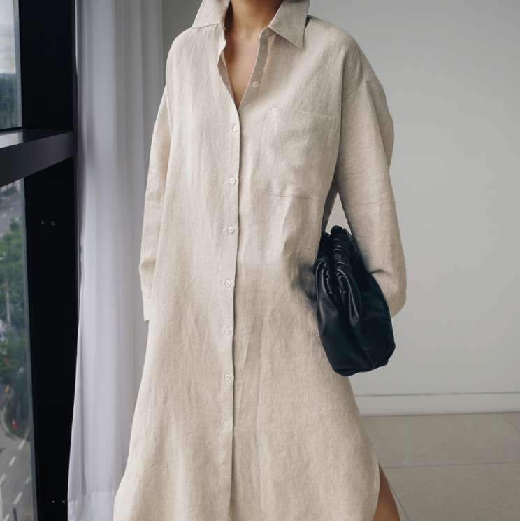 ロングワンピース リネン素材のスキッパー襟シャツワンピース