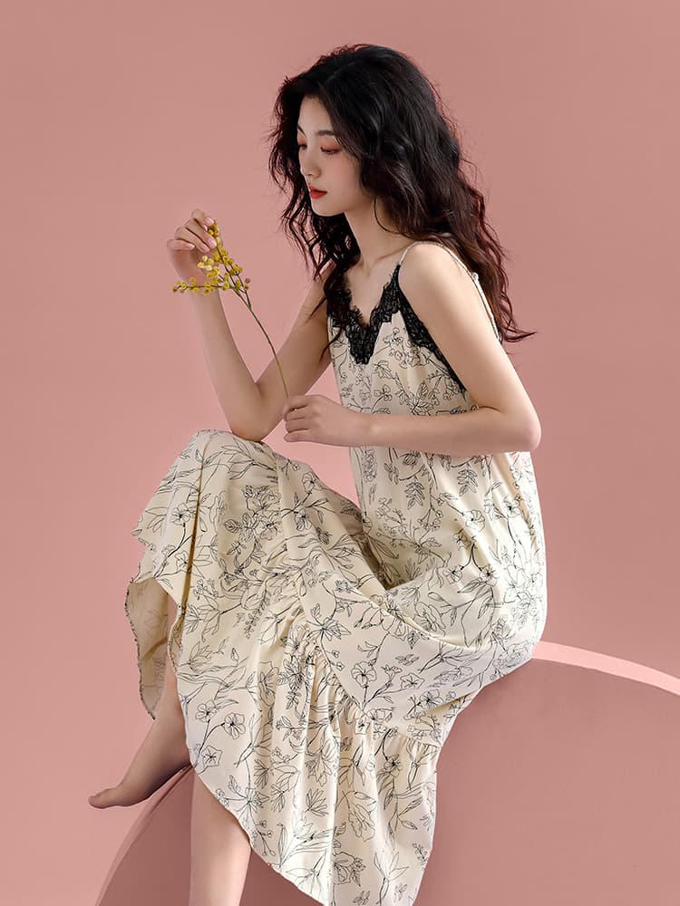ロングワンピース 花柄シフォン細肩紐レース縁取りロングワンピース