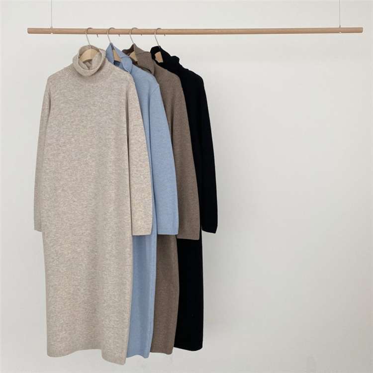 ロングワンピース タートルネックリラックスワンピース