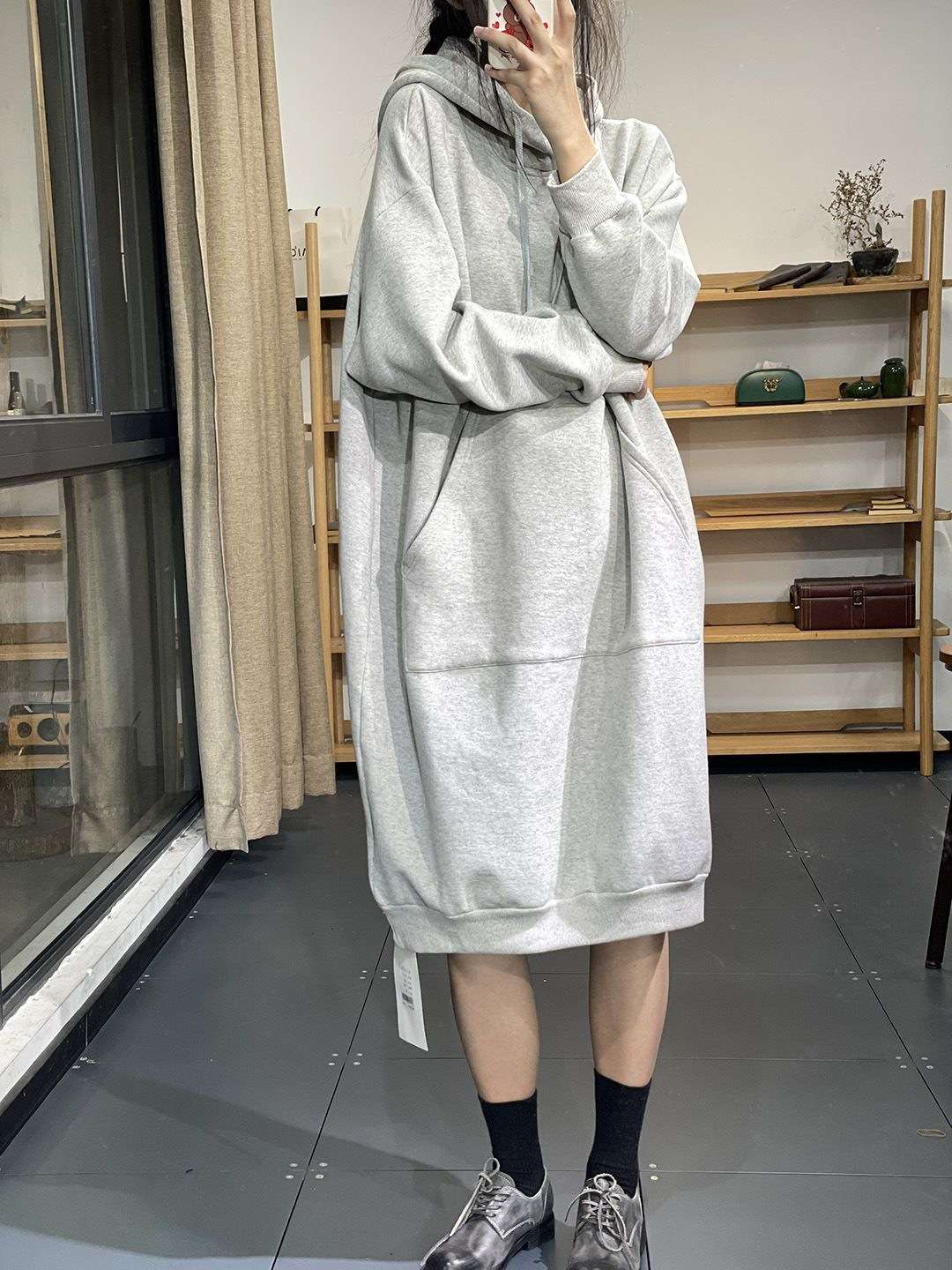 ロングワンピース ゆったりフードロングワンピース