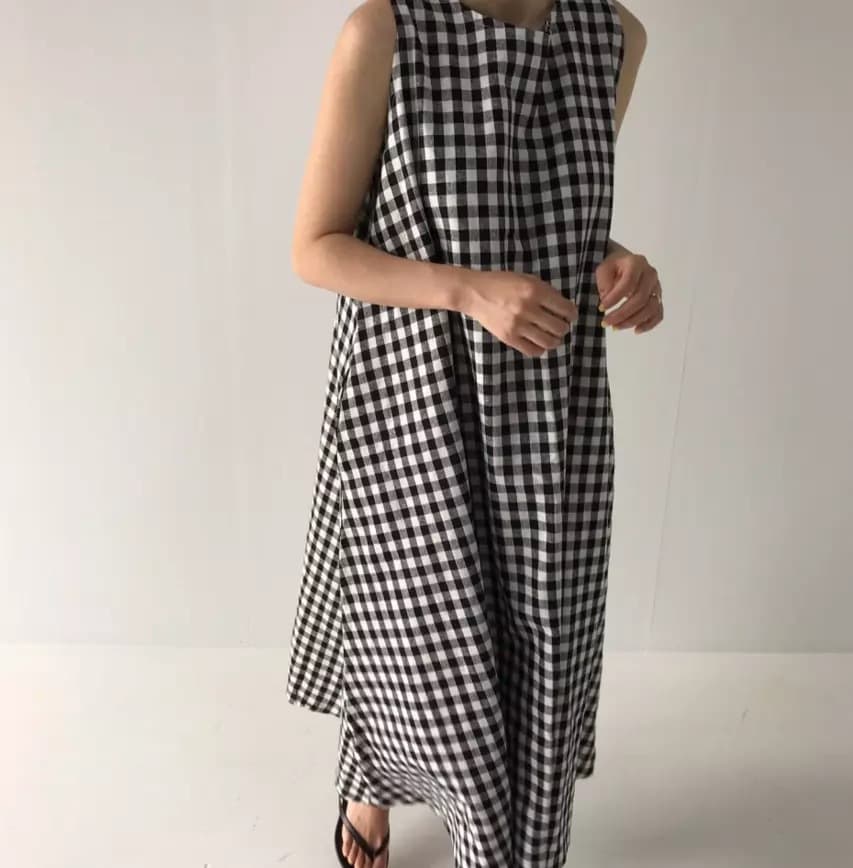 チェック柄ノースリーブロングワンピース体型カバー