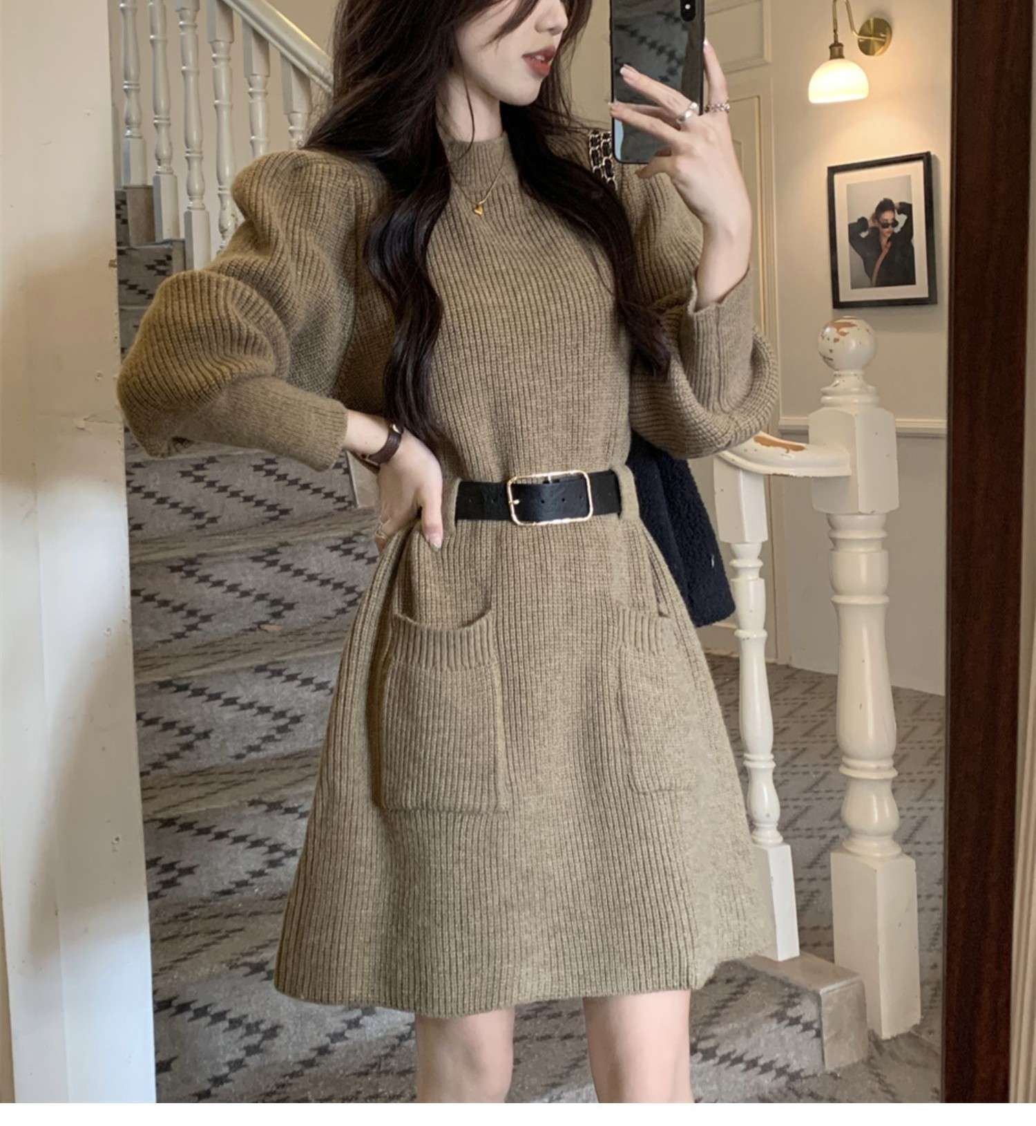 ロングワンピース ふんわり袖のベルト付きニットワンピース