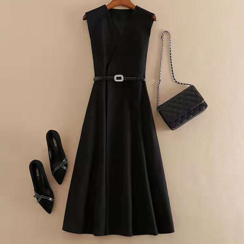 ロングワンピース シンプル上品なノースリーブワンピース