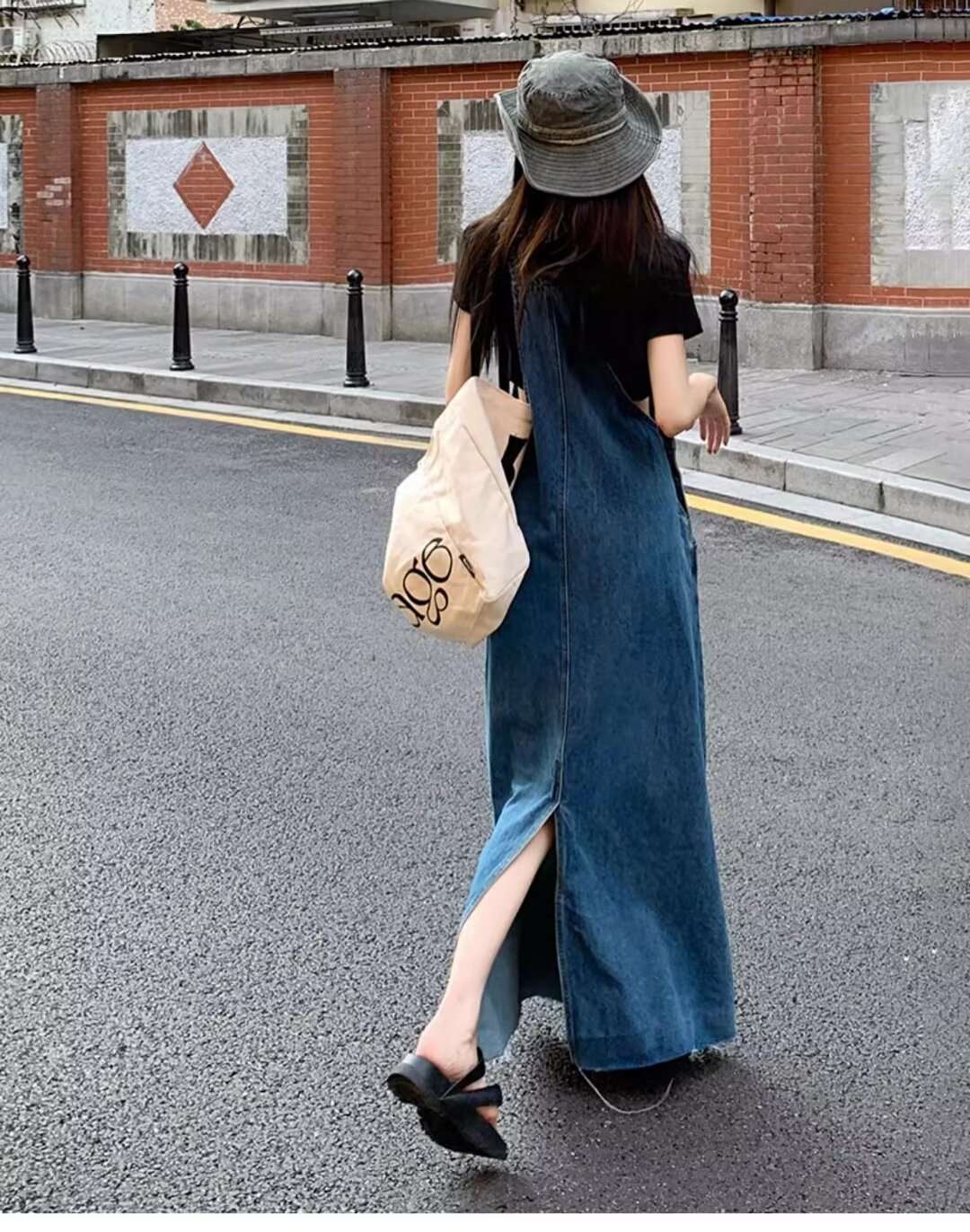 ロングワンピース ゆったりデニムサロペットワンピース