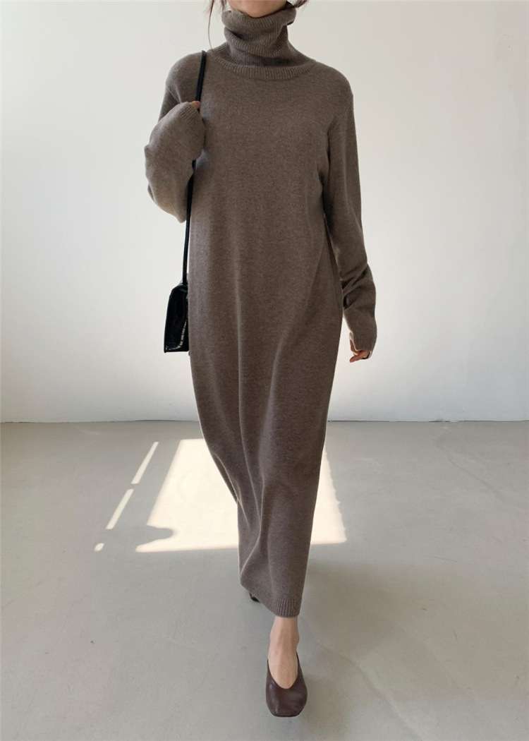 ロングワンピース タートルネックリラックスワンピース