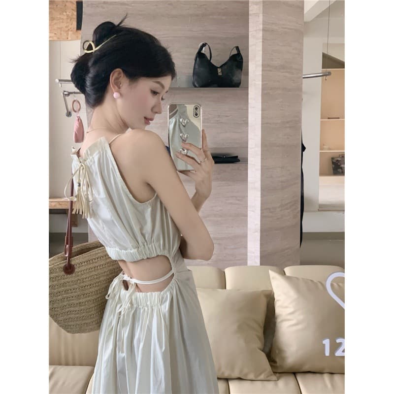 ロングワンピース 優美なカットデザイン バックリボンワンピース