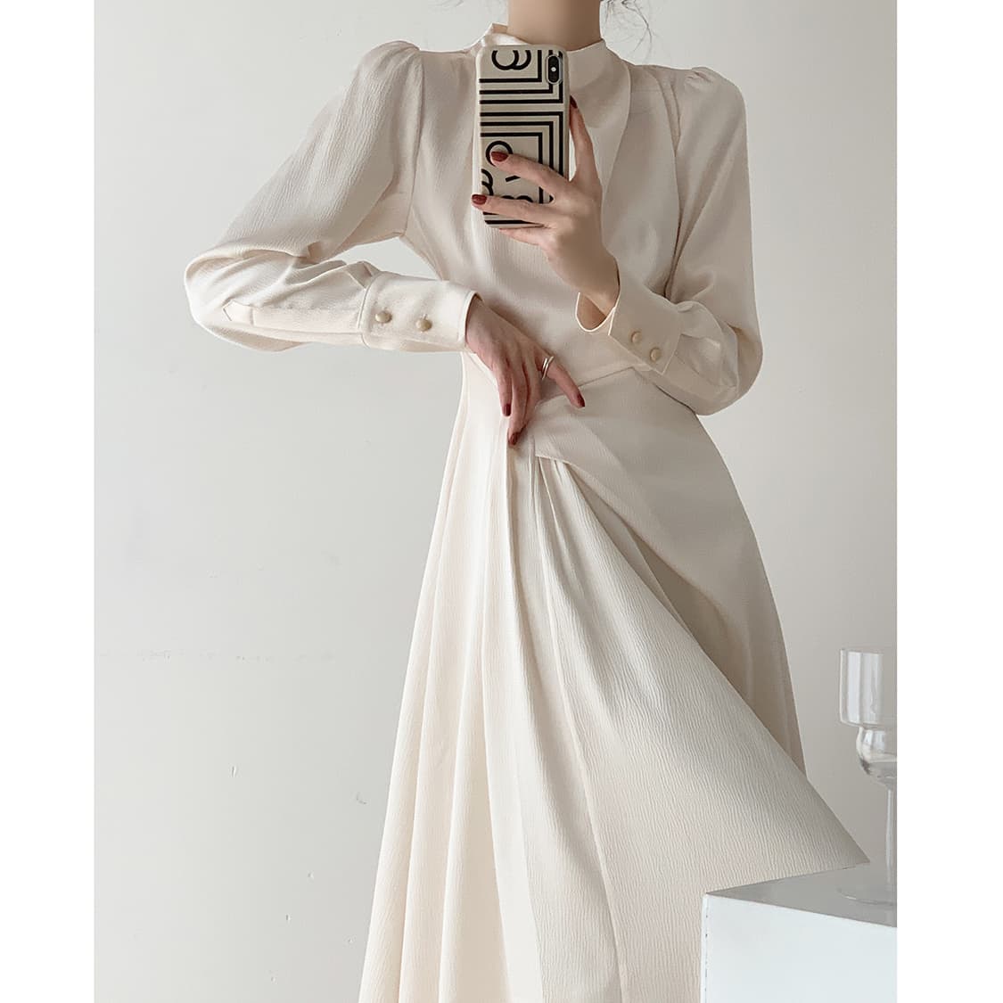 ロングワンピース タートルネック リブニット素材のウエストマーク長袖高襟ワンピース