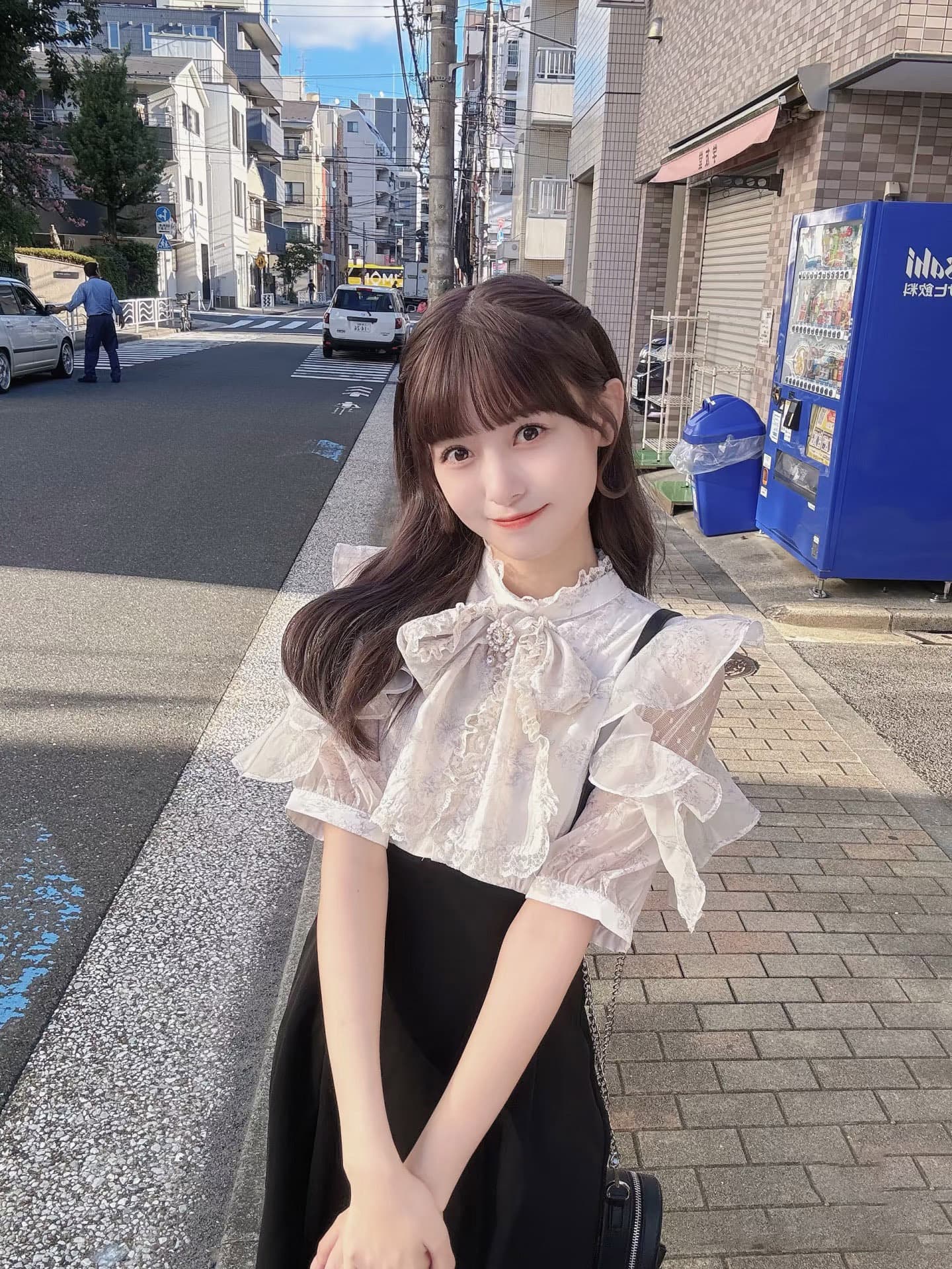 ロングワンピース ふんわり袖レースリボンワンピース