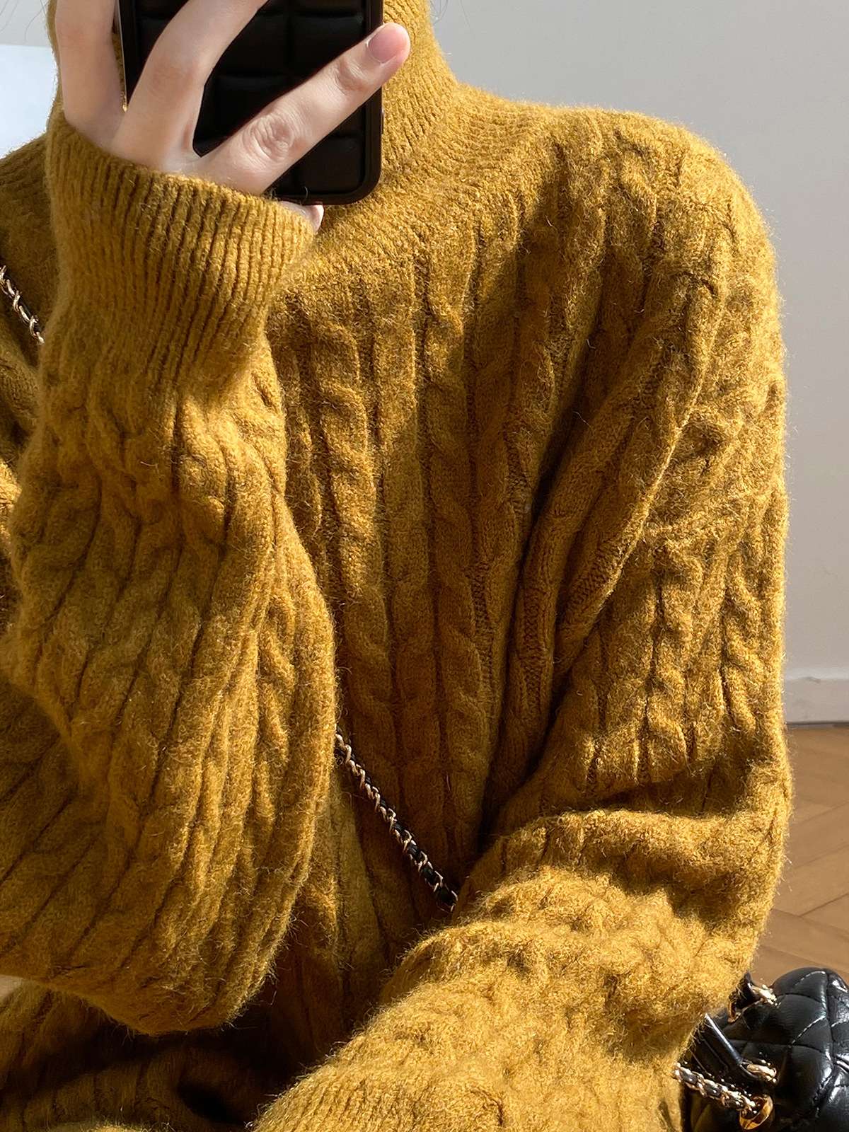 ロングワンピース ケーブル編みタートルネックロングワンピース