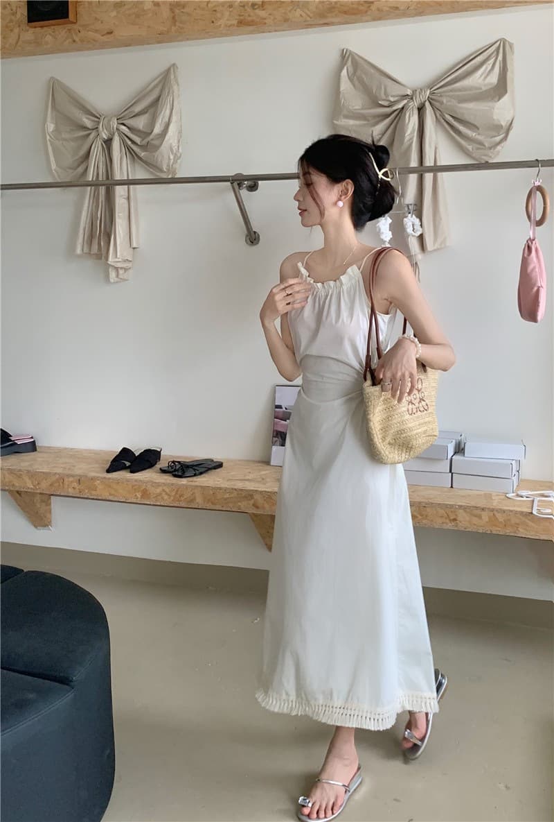 ロングワンピース 優美なカットデザイン バックリボンワンピース