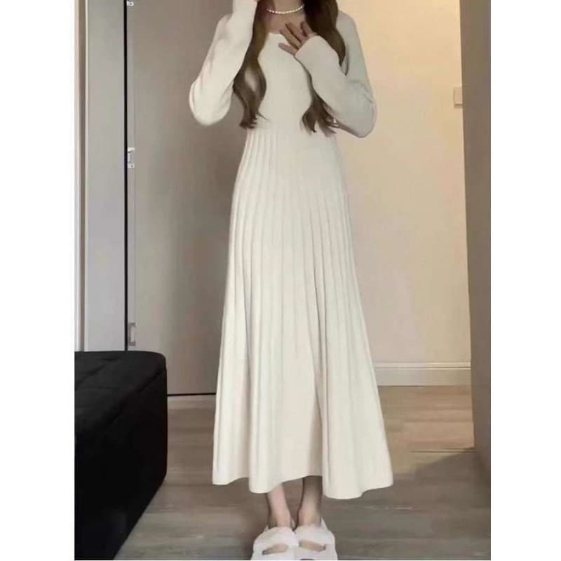 ロングワンピース シンプルプリーツニットワンピース