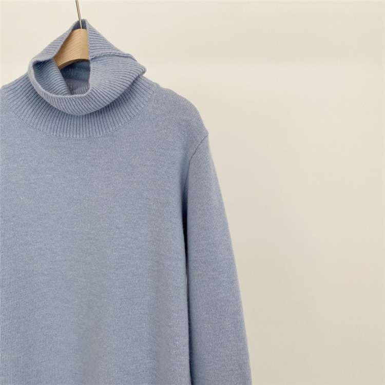 ロングワンピース タートルネックリラックスワンピース