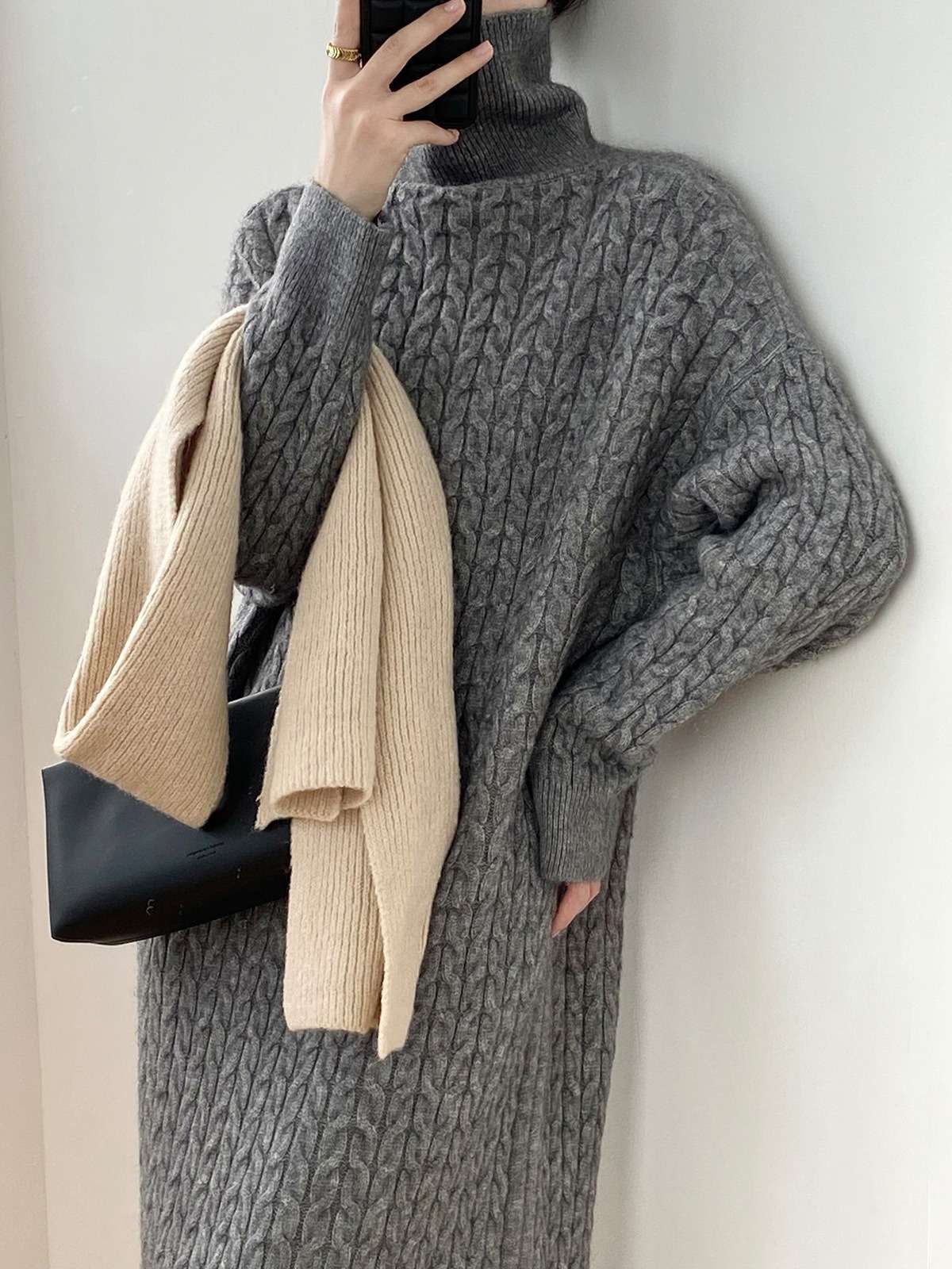 ロングワンピース ケーブル編みタートルネックワンピース